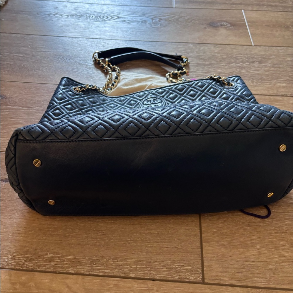 Tory Burch Navy Quilted Shoulder Bag - Picture 3 of 4